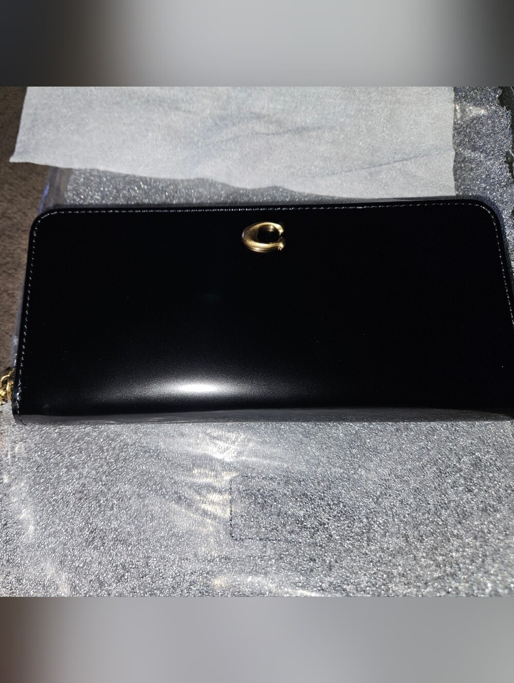 COACH Essential Slim Accordion Spazzolato Leather Zip Wallet with Charms